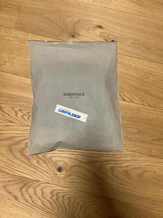 Pantaloni scurti essentials originali