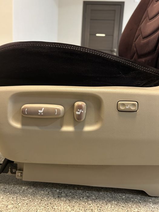 Продается электрическое сиденье для Прадо