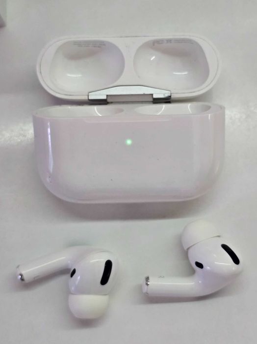 Оригинални Apple AirPods 2 Pro Lightning