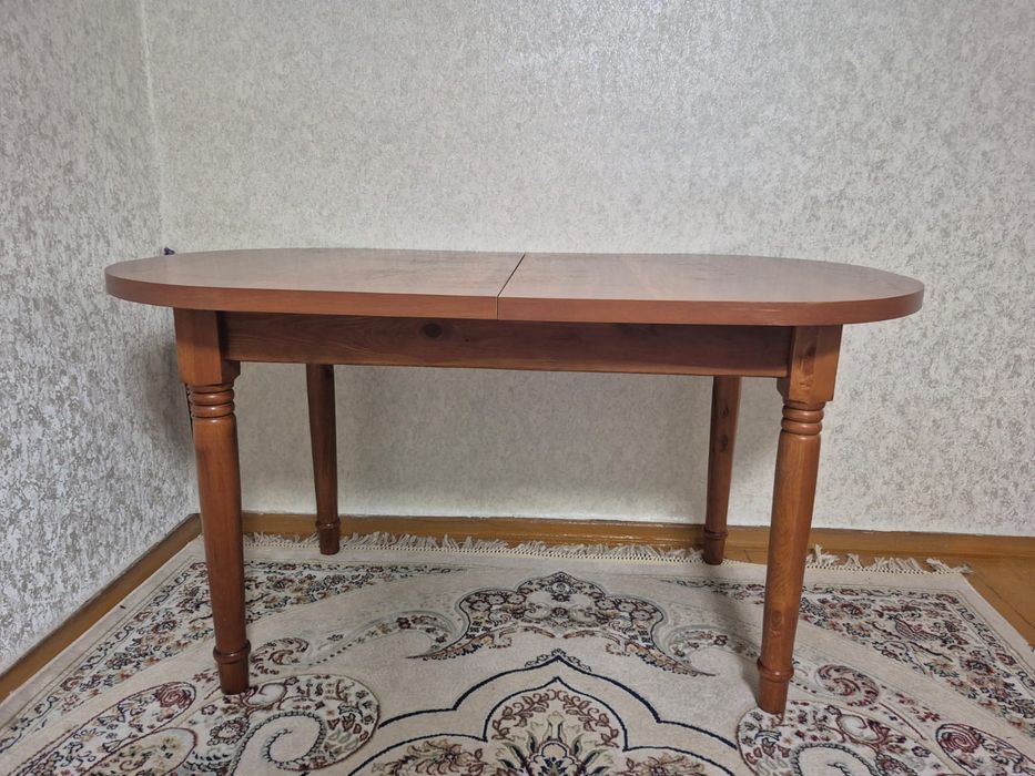 Продам стол в отличном состоянии