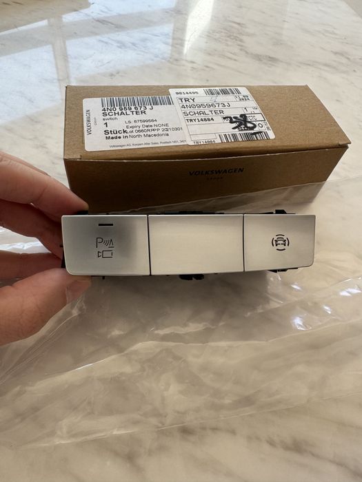 Modul butoane Park Control si Driver Assist - silver Audi A6/A7 ( C8 )