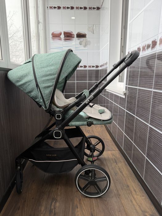 Коляска прогулочная