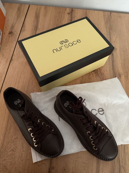 Продам кеды почти новые