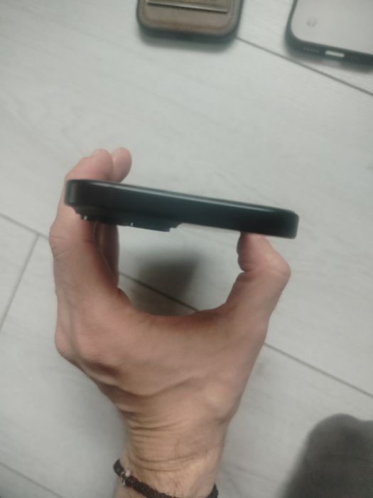 iPhone 15 GARANTIE și Factura Emag