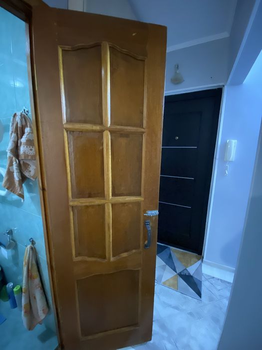 Продам межкомнатные двери