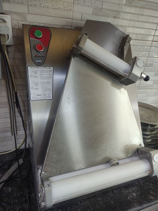 Hamir yoyish aparati kafe va restoranlar uchun