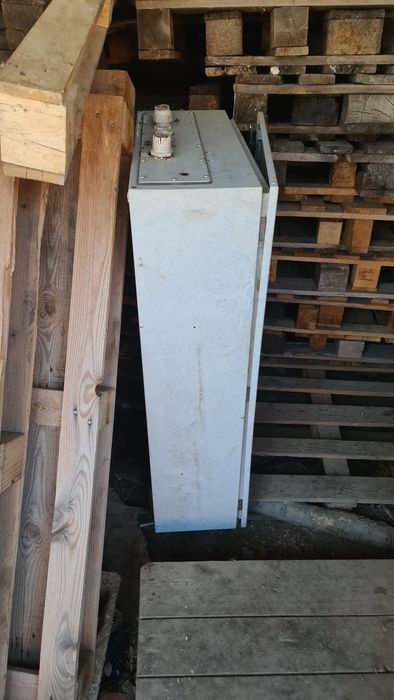 Vând cutie /tablou electric metalic,diferite utilizari