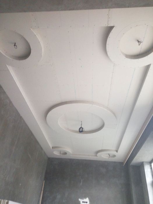 Gipskardon dekor plast qilamiz