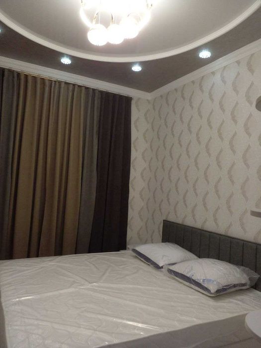 Продаю 2 /5 /5 новостройка метро ОЛМОС.