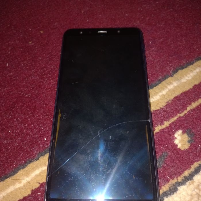 телефоны 3 телефона