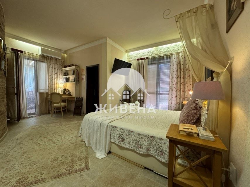 Продава луксозна къща в м-т Ален Мак