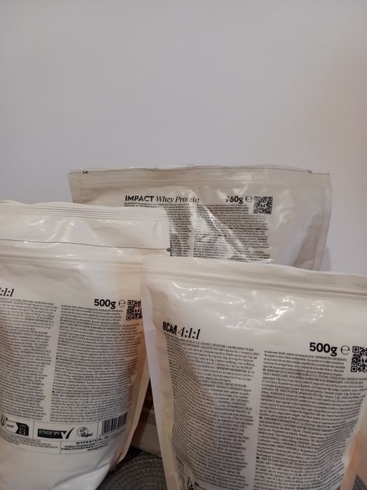 Pudre proteice(BCAA-2 pungi;Impact Whey Protein-1 punga)