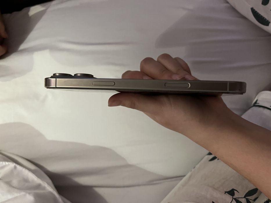 Продам телефон 16Про макс