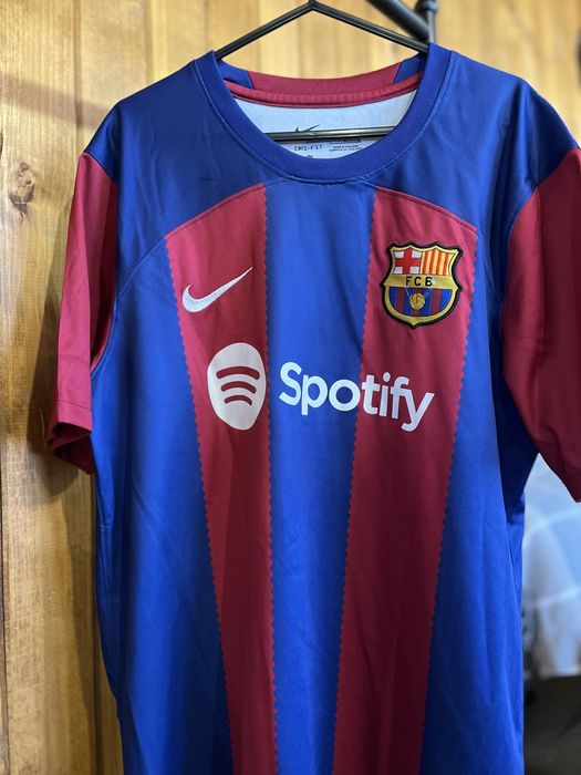 Тениски и худита на ТОП ЦЕНИ!