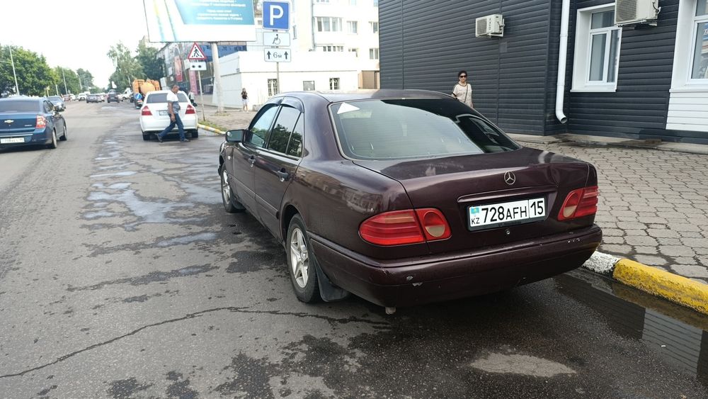 Продам Мерседес в 210 кузове