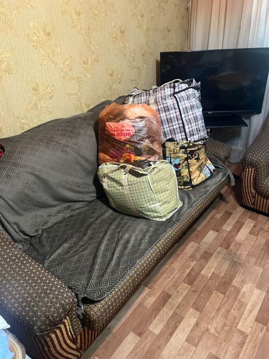 Диван , кресло отдам бесплатно