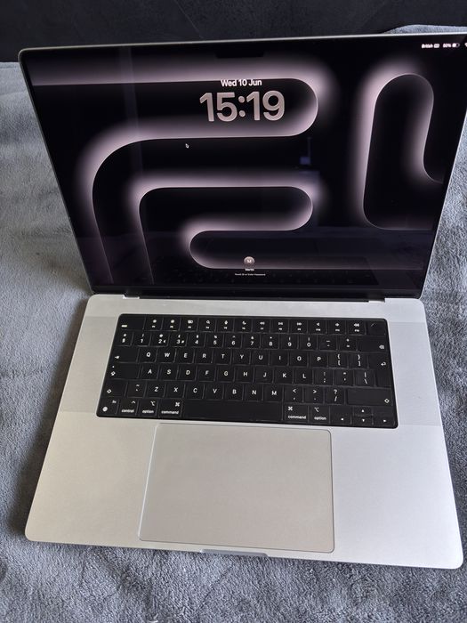 MacBook Pro 16” M1 Pro – 16GB RAM / 1TB SSD