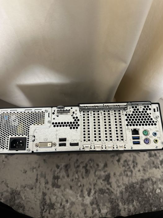 Fujitsu Esprimo D556