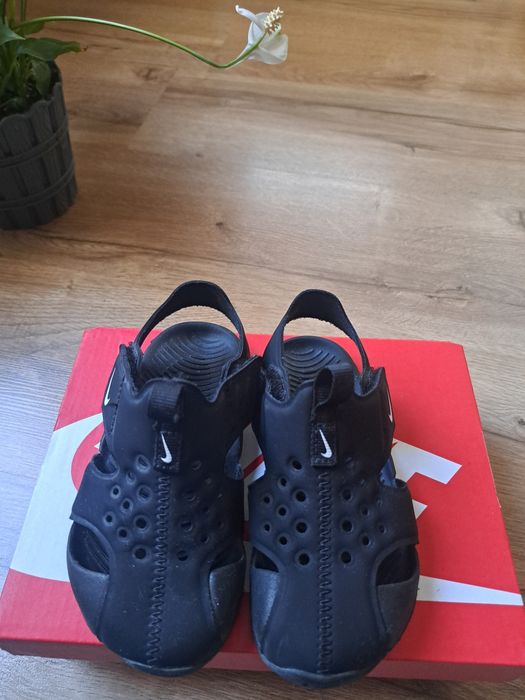 Сандали Nike 26 номер