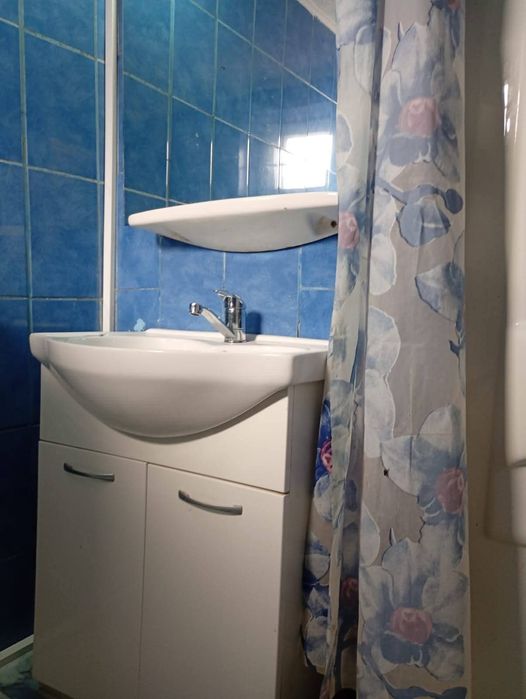 Închiriez garsonieră