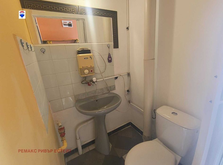 Продава се Магазин в Русе, Широк център - 7 кв.м за 1615 €/кв.м - Снимка #3