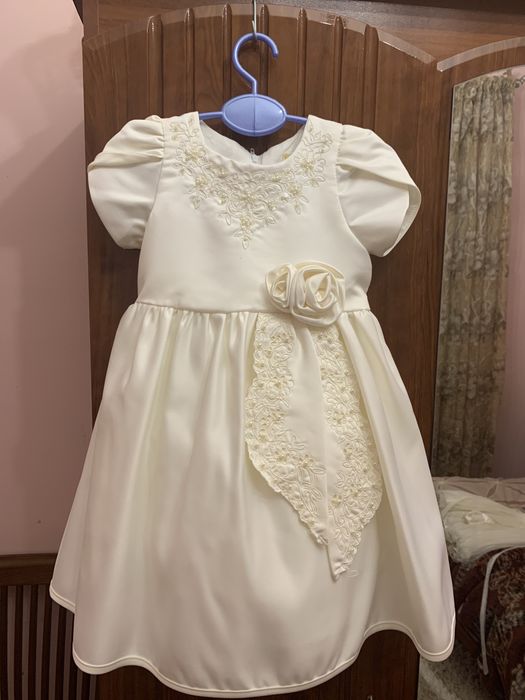 Детское платье в идеальном состоянии