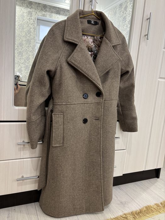 Пальто зимний продается