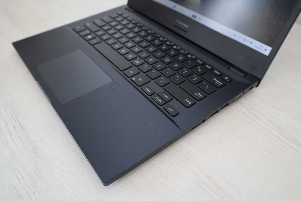 Надежный ноутбук Asus ExpertBook —Идеально для работы, бизнеса и учебы