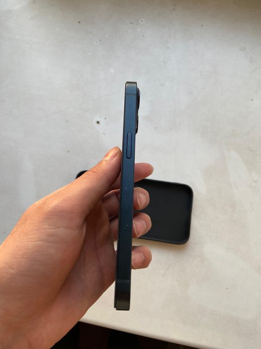 Айфон 13 сатылады