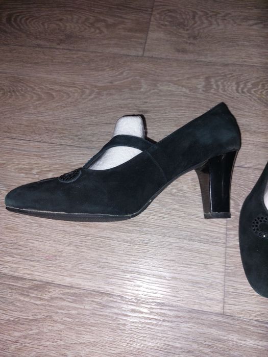 Продам туфли женские