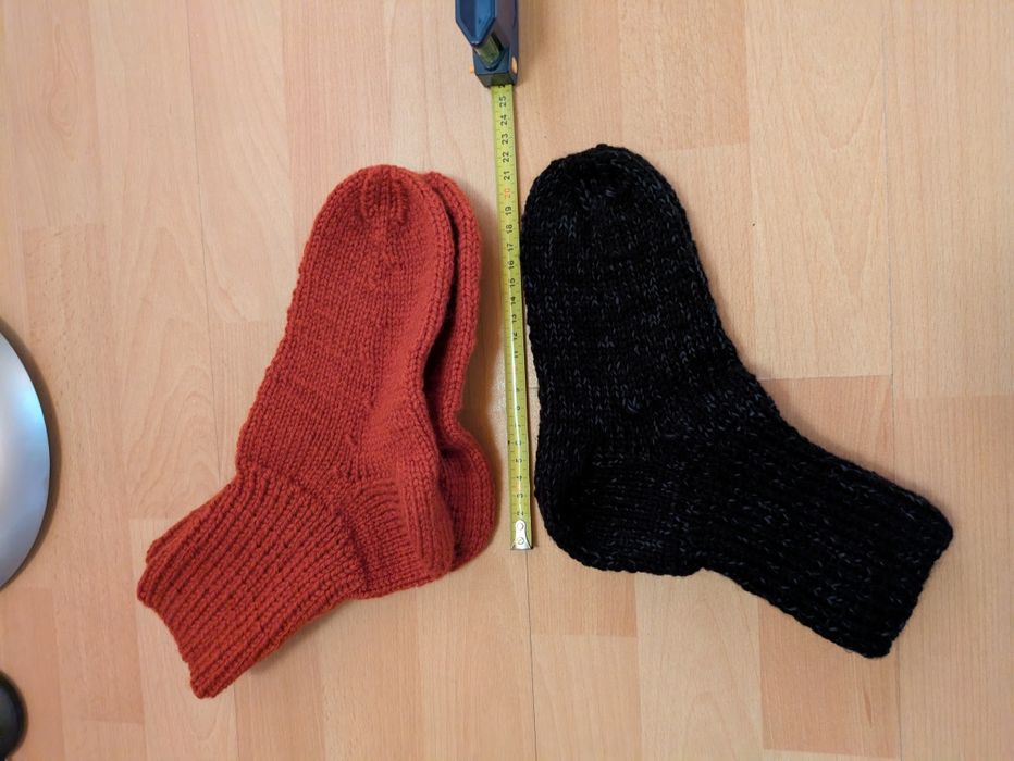 Sosete calduroase,tricotate manual!!