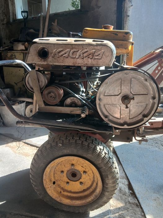 Мотоплуг каскад в рабочем состоянии