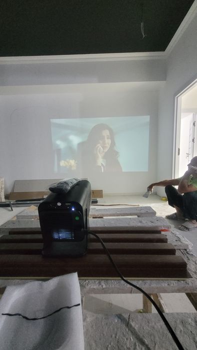 Proyektor 2k ultra hjd