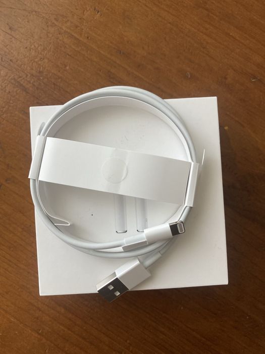 Чисто нов оригинален кабел за iphone