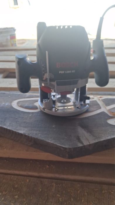 Продам фрезер фирмы Bosch