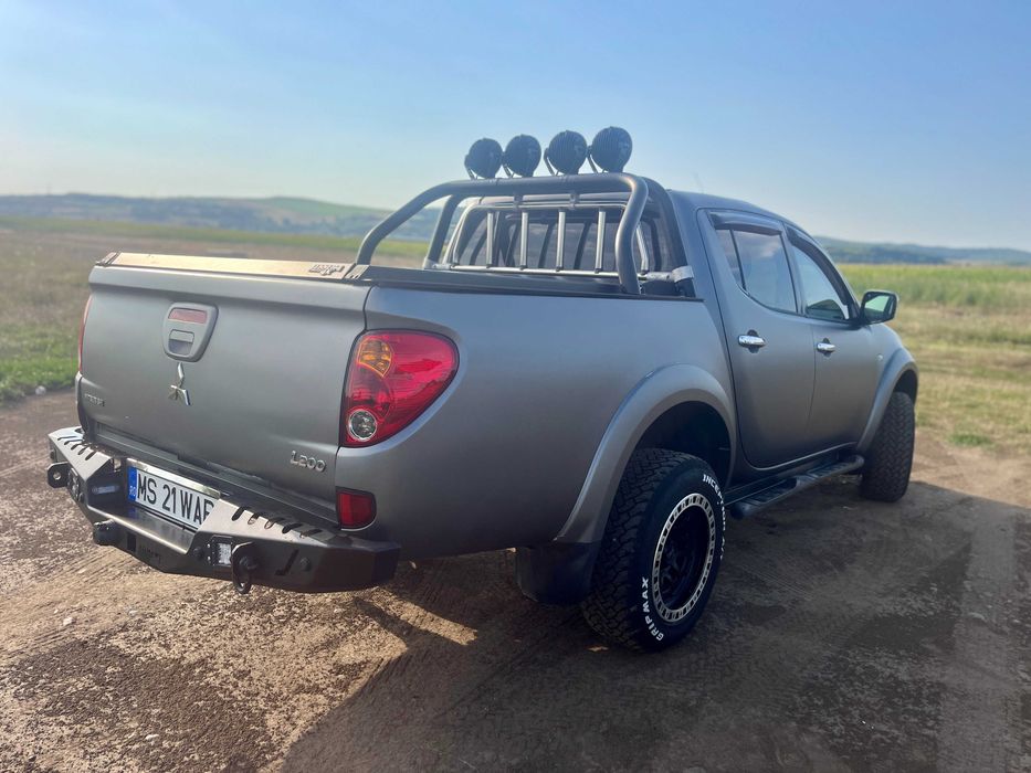Mitsubishi L200 - 2011
