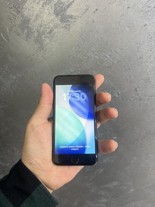 айфон SE 2 поколения