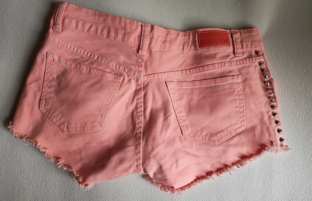 Разпродажба!!! Къси панталонки, цвят праскова, размер S