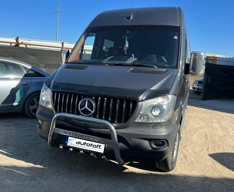 Grila compatibila cu Mercedes Sprinter W906 Facelift (14-17) Panamericana Crom Design