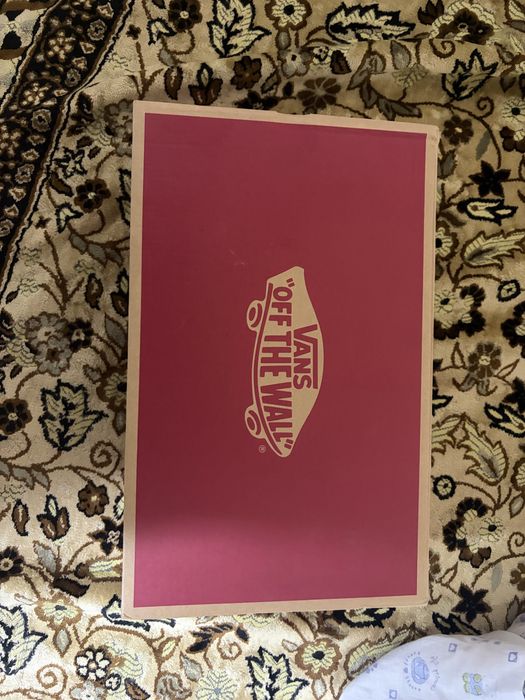 Продам кроссовки VANS