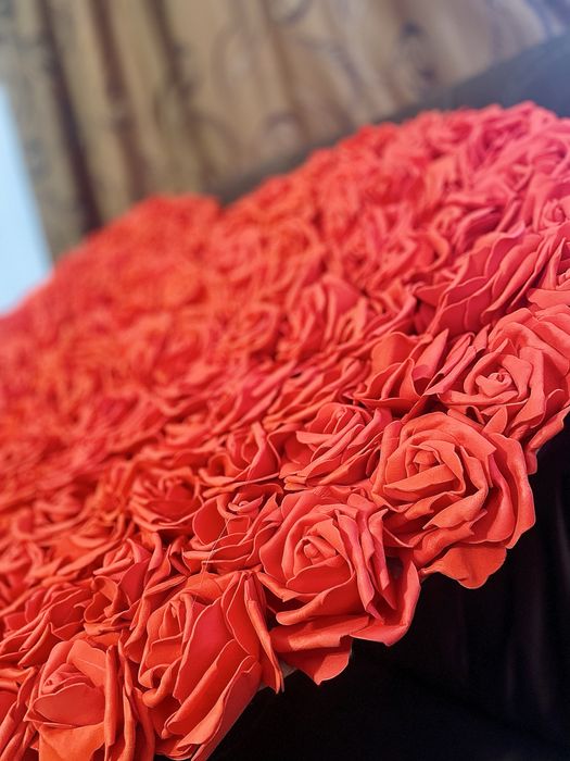 Inima din pvc si trandafiri din latex