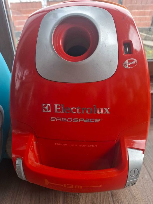 Прахосмукачки Electrolux 1800w.