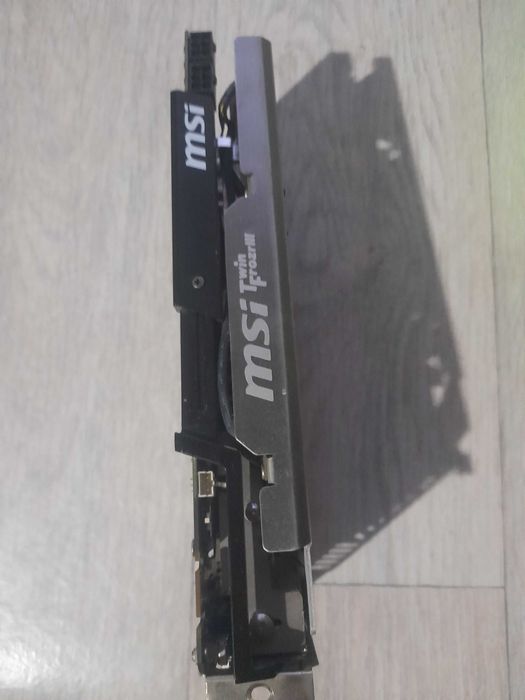 Видеокарта GTX 560Ti 1g сатылады