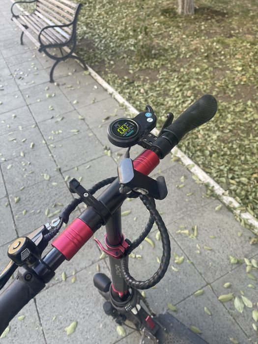 Продам электросамокат