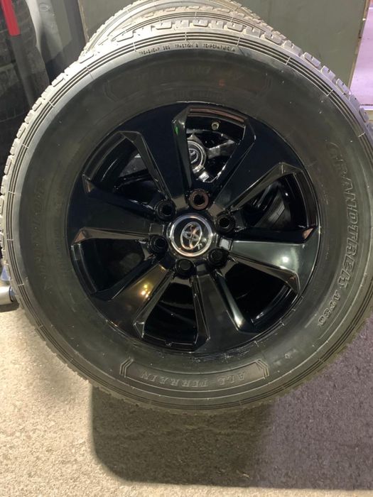 Продам комплект резины в отличном состоянии