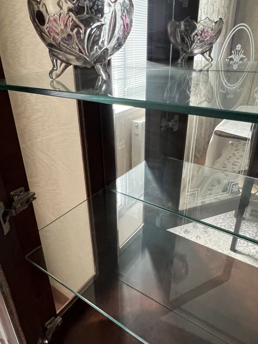 Продается сервант