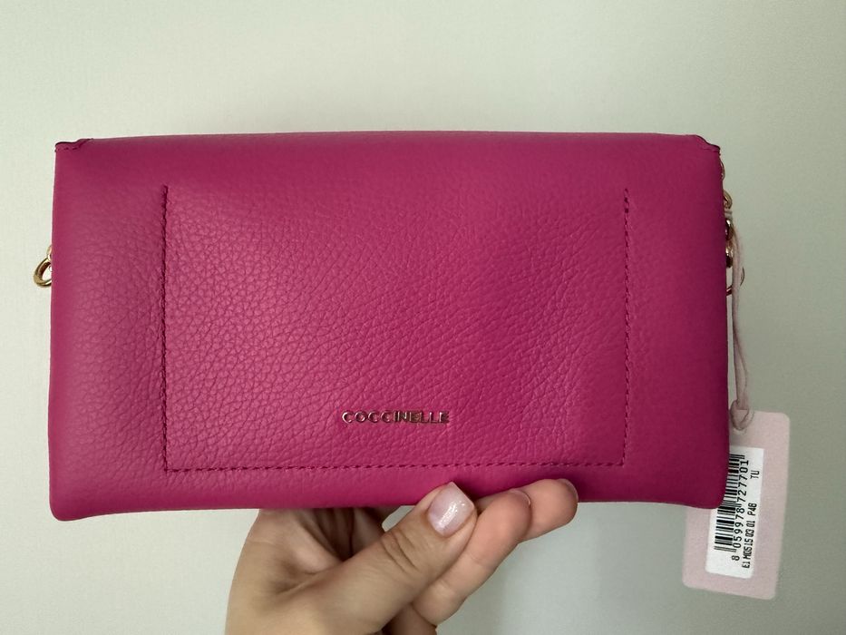 Geanta Coccinelle Fucsia medie noua