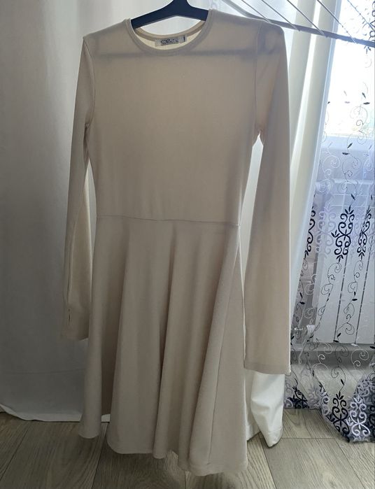 Костюмы платья 44