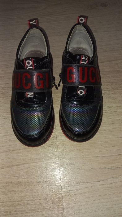 Продам ботинки весна осень 32 размер