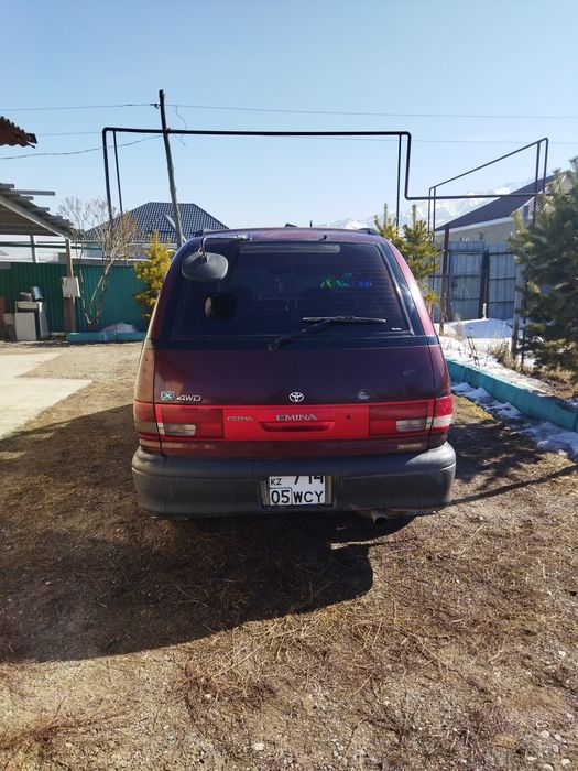 Toyota Estima Emina